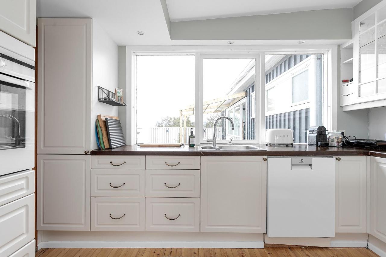 House - Villa With Garden And Hot Tub, 2 Min From Reykjavik Garthabaer 외부 사진